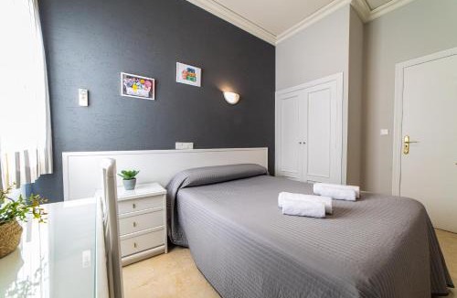 Aspe House | Hostal Ya