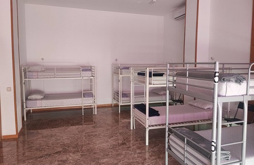 Barajas Hostel | Hostel M Torres