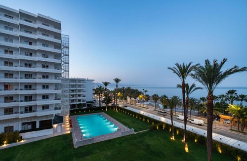 Torremolinos Apartment | Hotel Apartamentos Bajondillo