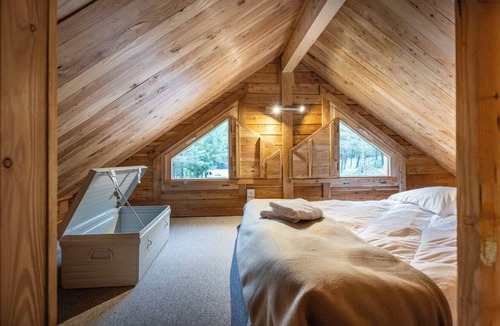 Guardiola de Bergueda Cabin | Huttopia Barcelona Pirineos