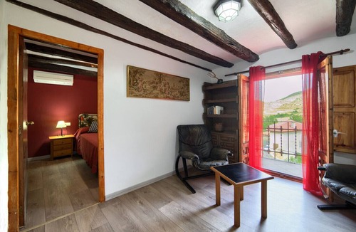 Ejulve Cottage | Junior Suite-Private Bathroom-Mountain view-Roja