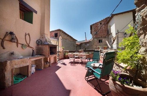 Ejulve Cottage | Junior Suite-Private Bathroom-Mountain view-Roja