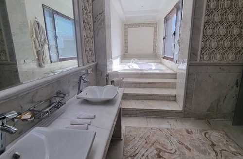 Palmeraie House | Just 15 minutes from downtown, elegance, sophistication, and the art of living in Marrakech.
