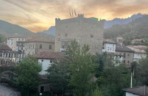Potes House | La casuca del sol