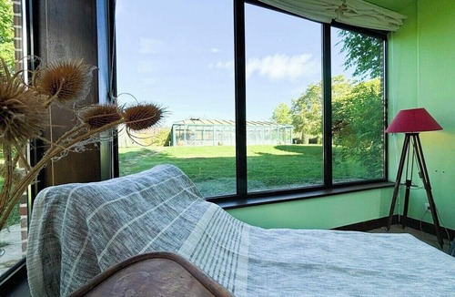 Pays de l'Aigle House | La maison des tilleuls with swimming pool for 8 people