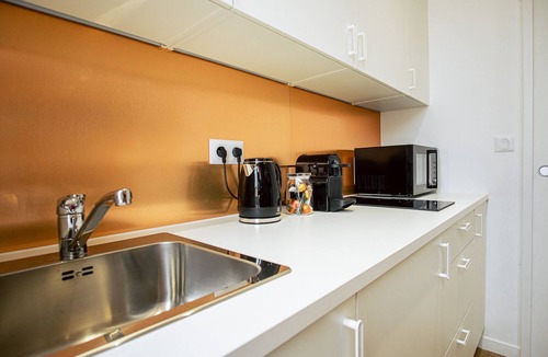 Vaise Apartment | Le Terracotta - Joli studio Metro D Valmy et quais de Saone - wifi inclus