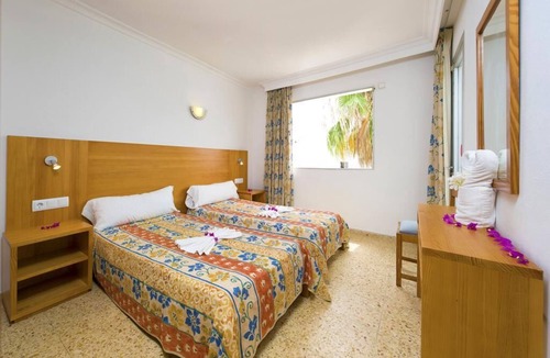 Ibiza Town Hotel | LeibTour code: VICEGRELI-A30/♫Close to Ushuaia/Hi - ☀Pool + Close to the beach
