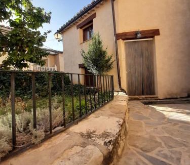 Moscardon Apartment | Lobetania