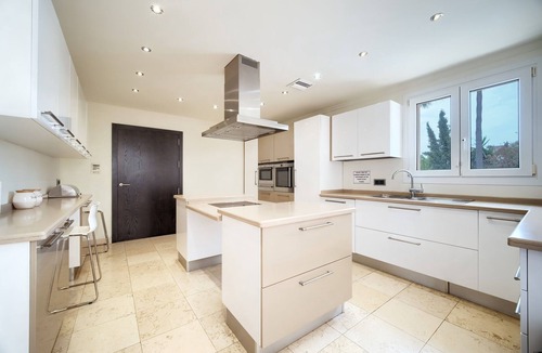 Mijas Villa | #Luxury 4 Bed Villa, Heated Pool, Cinema, Gym, Sauna, Squash Court
