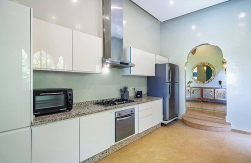 El Makina House | Luxury 7-Bedroom Villa with Pool & Golf Course View – Marrakech