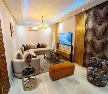 SOUR JDID Apartment | luxury apartment opposite HASSAN 2 MOSQU and FAIR international casablanca and SEA , near downtwn , INTERDIT COUPLES ARAABIC NON MARIÈ, FORBIDDEN UNMARRIED ARAABIC COUPLES , 2 room, 2 living rooms and 2 bathrooms basement car park FREE , apartment with