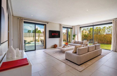 Tassoultante Villa | Luxury Atlas View Villa - 6BDR - Heated Pool - Cinema - Gym - Pool Table