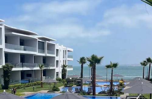 Tamariss Apartment | Luxury seafront apartment