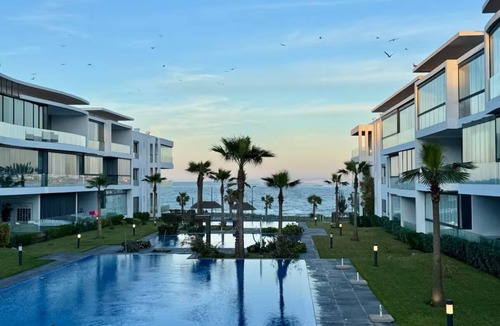 Tamariss Apartment | Luxury seafront apartment