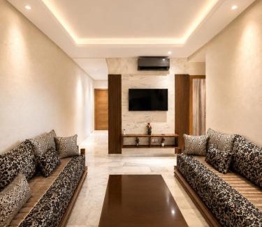 Martil Apartment | Luxury stay apartment beach-pool-balcony
