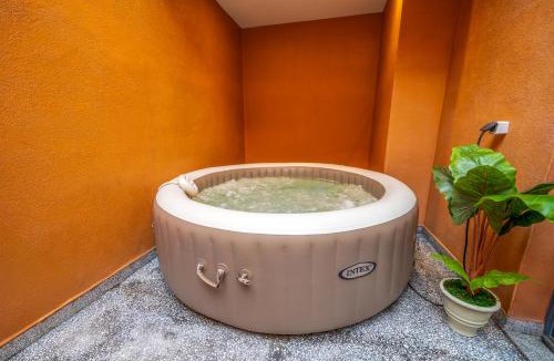 Semlalia Villa | Maison Zen 4 Suites, Private Indoor Pool, Jacuzzi & Gym, Central Marrakech