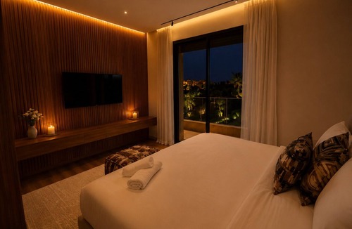 El Makina House | Marrakech-style villa with pool, hammam, and sauna