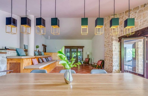 La Llacuna House | Masía Ventanell Casa Mirador
