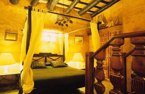 Sant Pere de Ribes Hotel | Masia Sumidors