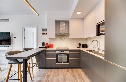La Goleta Apartment | Modern 2-bedroom duplex apartment near Historical center