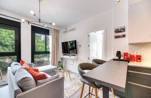La Goleta Apartment | Modern 2-bedroom duplex apartment near Historical center