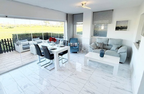 Jeronimo y Avileses y Balsicas de Arriba Apartment | Modern and stylish, 2-bed ground floor apartment