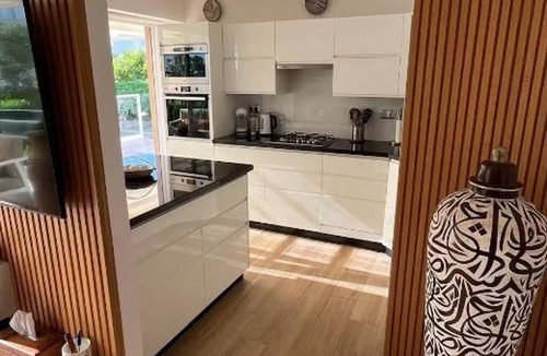 Imi Ouaddar Apartment | Modern Gem in Imi uaddar/2BR & Private Terrace