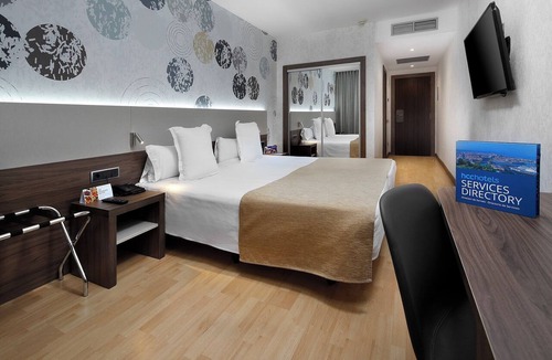 Gothic Quarter Hotel | Montblanc | Double/Twin Room | Pool Access | Free Parking