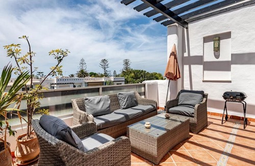 Skhirat Plage Apartment | MOU - Appartement moderne 2 chambres avec piscine à Skhirat Plage