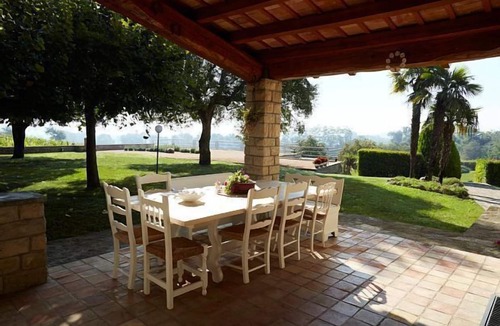 Gurb Cottage | OFFER: Exclusive rural house with large garden, spectacular pool and spa.