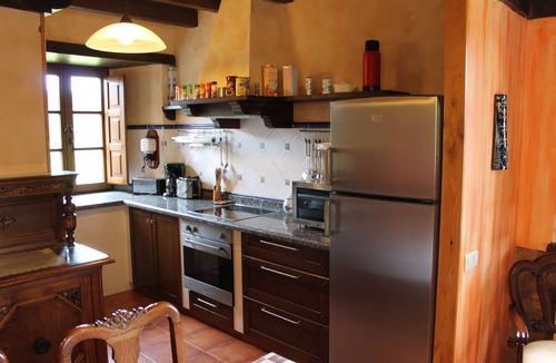 Logrezana Cottage | OFFER Rural house near Gijon, next to the sea, ideal environment for children.