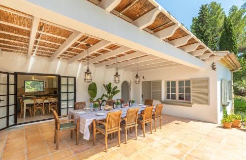 Urbanitzacio la Font Villa | Owl Booking Villa Bella Fonte - Luxury Retreat