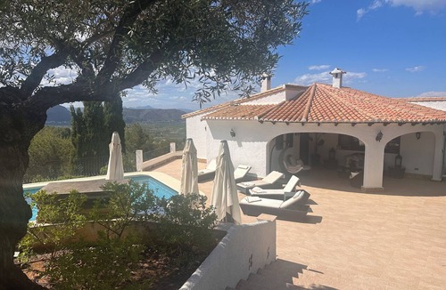 Benidoleig Villa | Private Luxury retreat with Pool & Stunning mountain,sea and valley views.