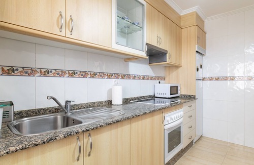 Vilagarcia de Arousa Apartment | Río do Con Apartment with Free Private Parking in Vilagarcía de Arousa