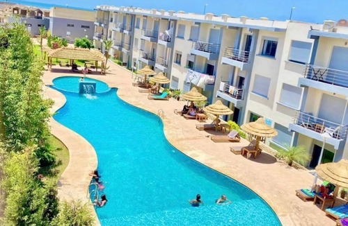 Sidi Bouzid Apartment | Residence with a pool and ocean view in Sidi Bouzid