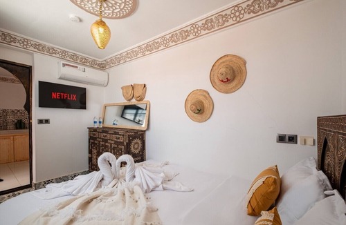 Assouel House | Riad Chaleurs Breakfast AC 15min Walk Jemaa El Fna