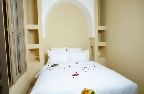 Mellah House | Riad Privatif Les Ibéris - Elegance & Relaxation in the Heart of Marrakech