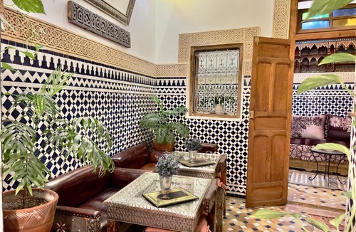 Zekkak Er Roumane House | Riad-style Guesthouse-Fez Medina Stay with Rooftop