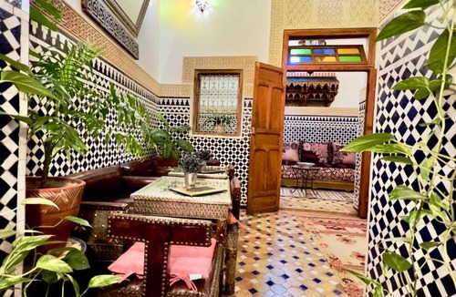 Zekkak Er Roumane House | Riad-style Guesthouse-Fez Medina Stay with Rooftop