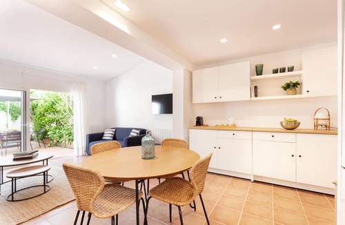 Vilassar de Mar House | Rosari - House with patio - 3 minutes walk from the beach - 30 min from Barcelona