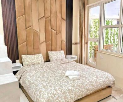 Boukhalef Villa | Royal Palm Villa