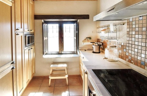 Ayllon House | Rural House 'Hestia' in Ayllón, Sierra Norte Views, Balcony & Wi-Fi