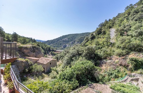 Oden Villa | Rural House 'Panoramico' with Lake Views, Wi-Fi and Air Conditioning