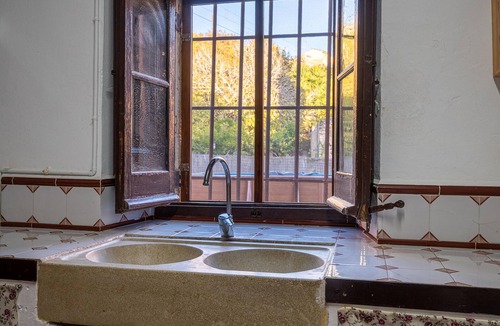 Roda de Bara House | Rustic House with Private Pool near the Beach