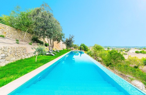 Lloret de Vistalegre Villa | SA SERRA - Traditional Majorcan stone house with private pool and amazing views. Free WiFi