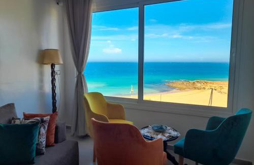 Achakkar Apartment | Seafront overlooking beach