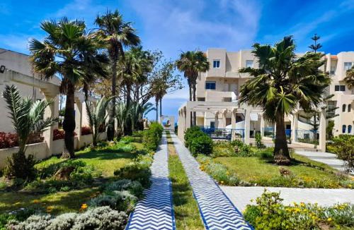 Achakkar Apartment | Seafront overlooking beach