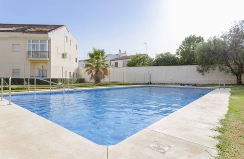 Campillos Apartment | Spacious Apartment in Villa Gallardo with Air Conditioning, Wi-Fi and Shared Pool