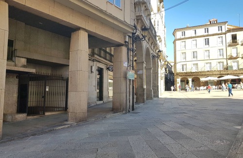 Ourense Condo | Spacious apartment renovated with a modern style, located in the Pza. Ourense major