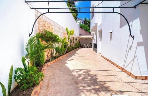 Bni Makada House | Spacious Family Retreat with Private Garden – Comfort in a Central Location
